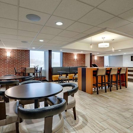 Drury Inn & Suites Springfield Bagian luar foto