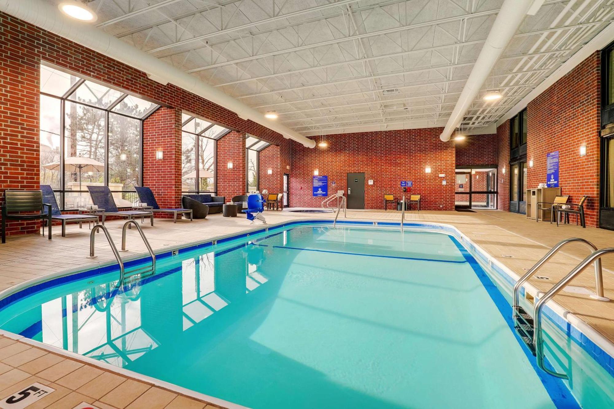 Drury Inn & Suites Springfield Bagian luar foto