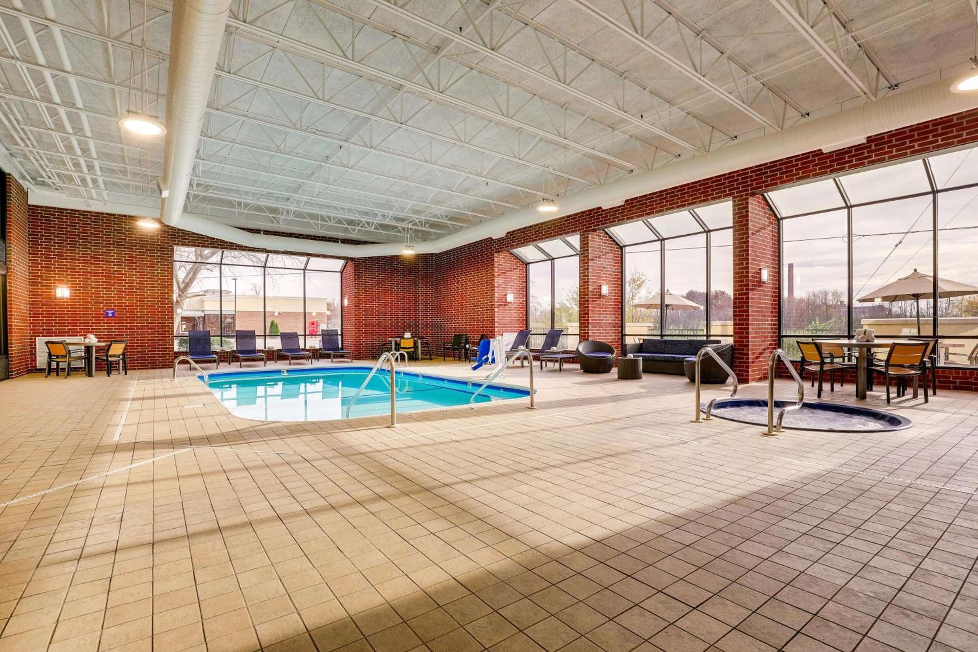 Drury Inn & Suites Springfield Bagian luar foto