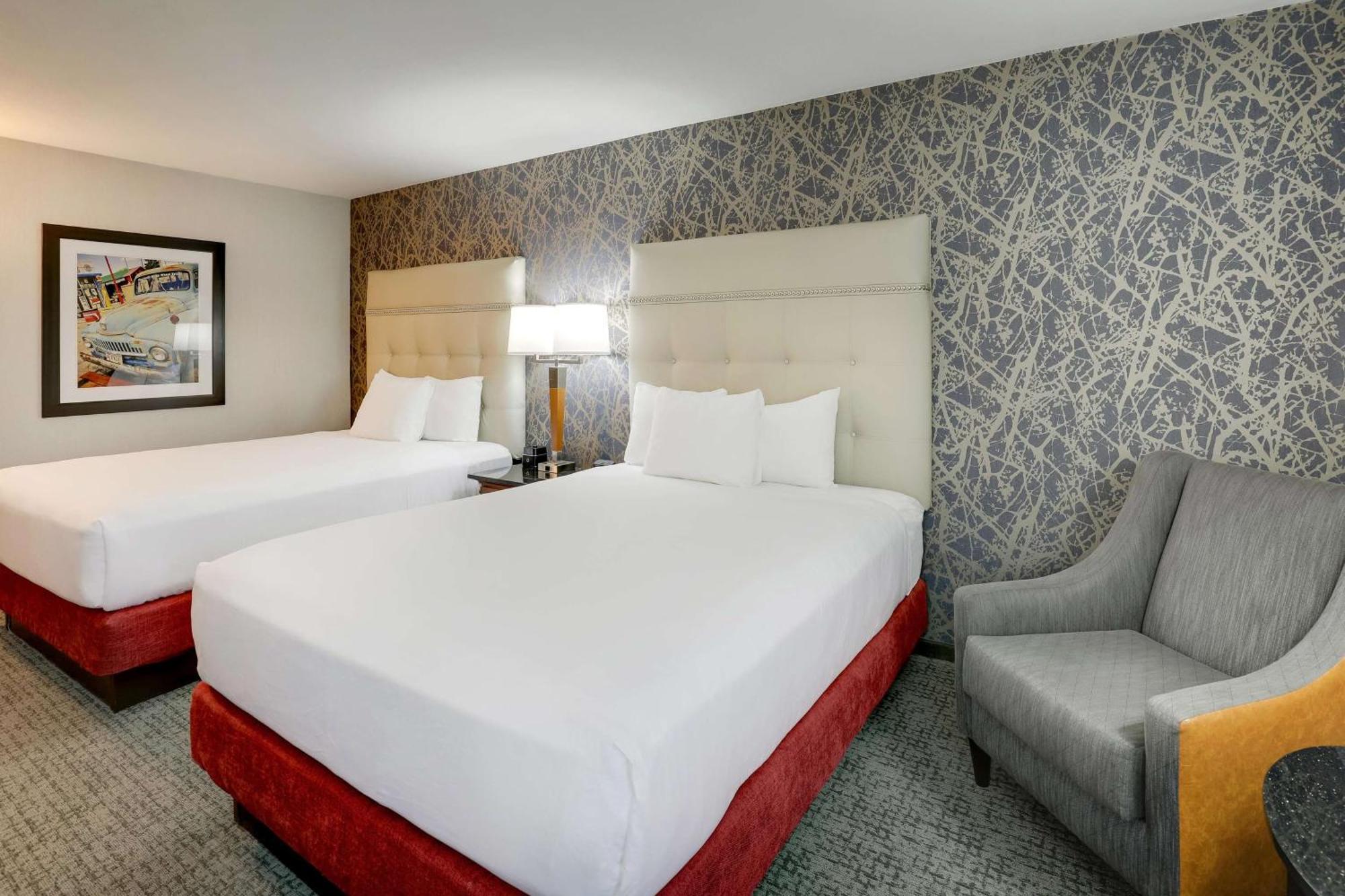 Drury Inn & Suites Springfield Bagian luar foto