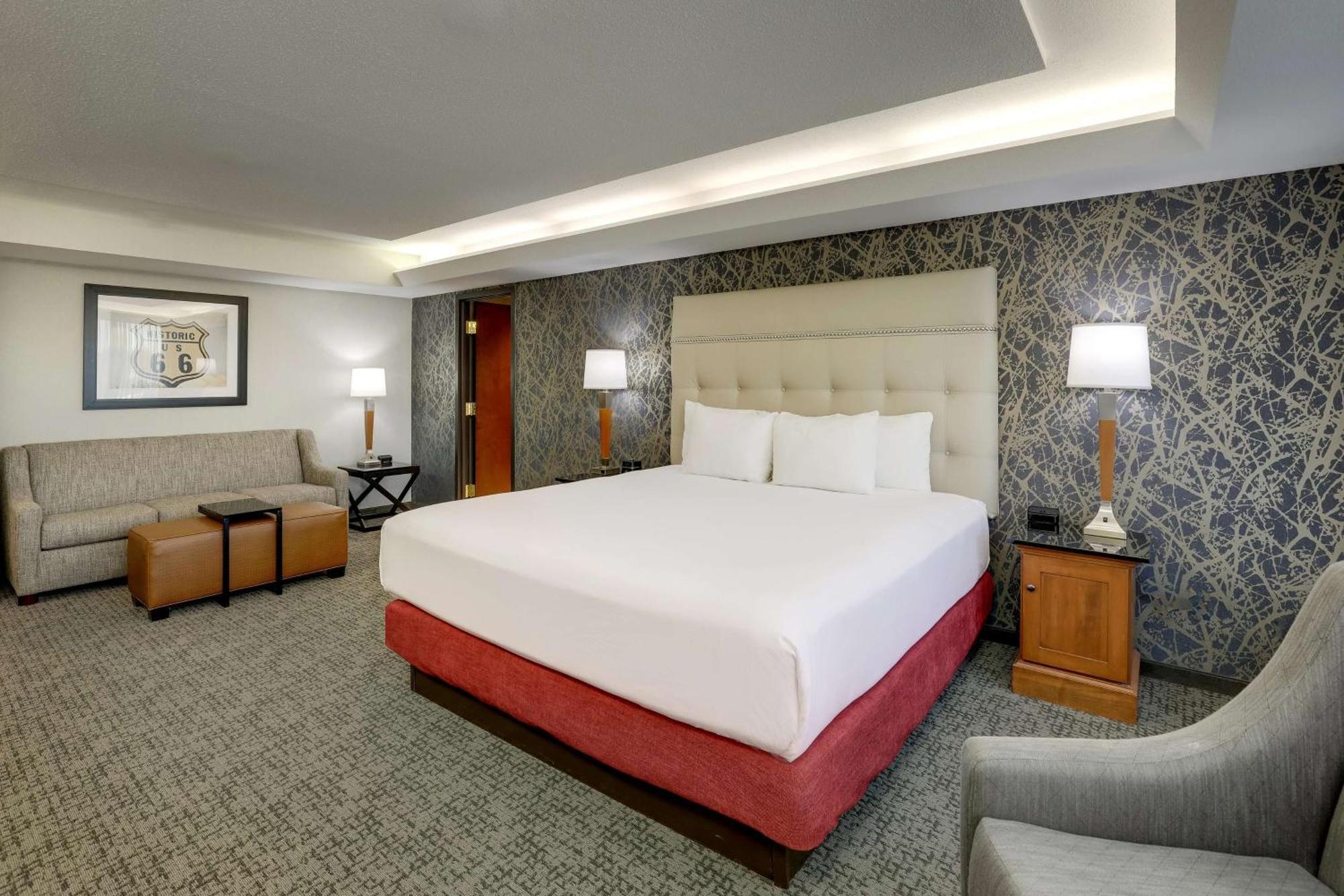Drury Inn & Suites Springfield Bagian luar foto