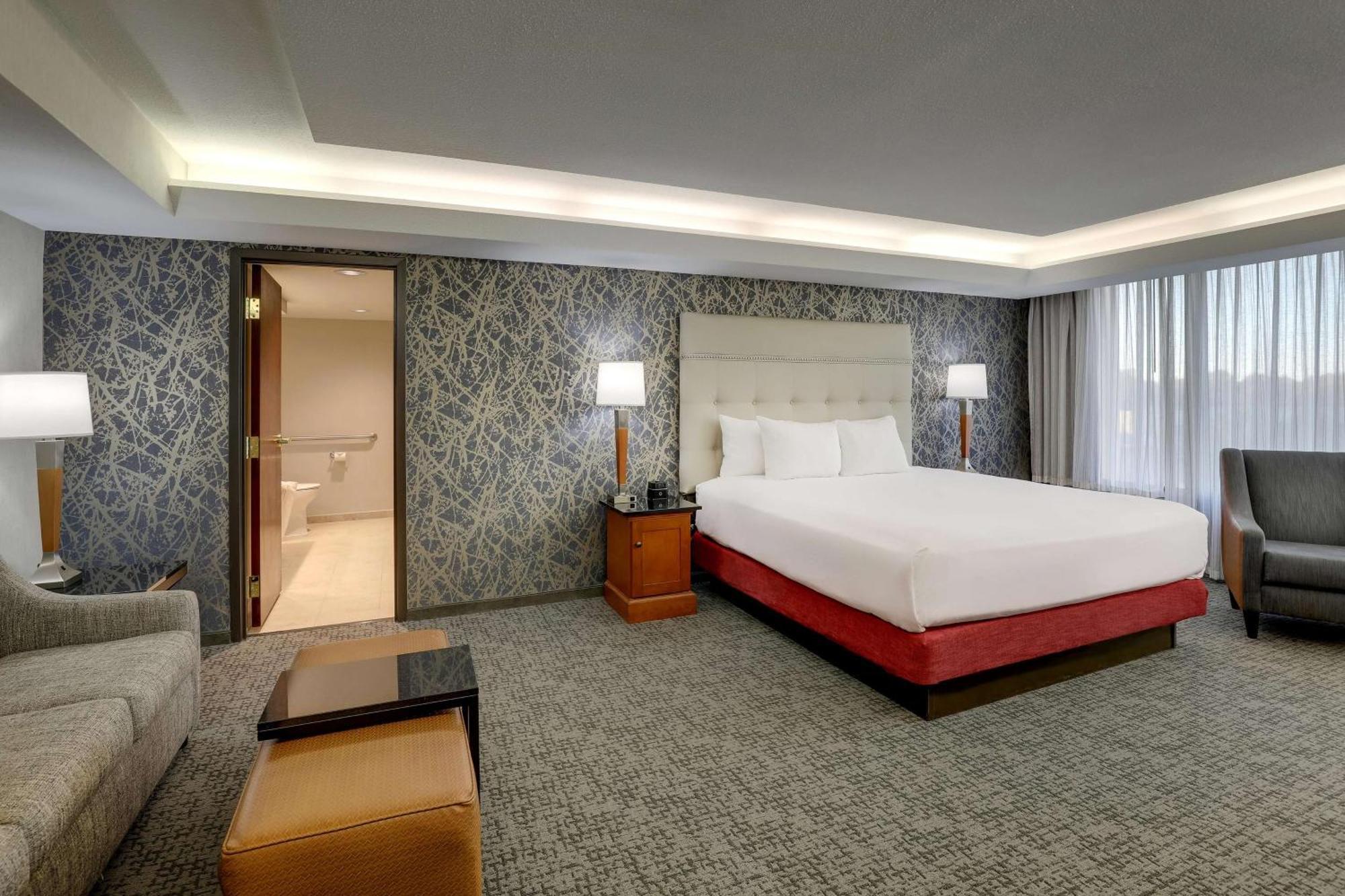 Drury Inn & Suites Springfield Bagian luar foto
