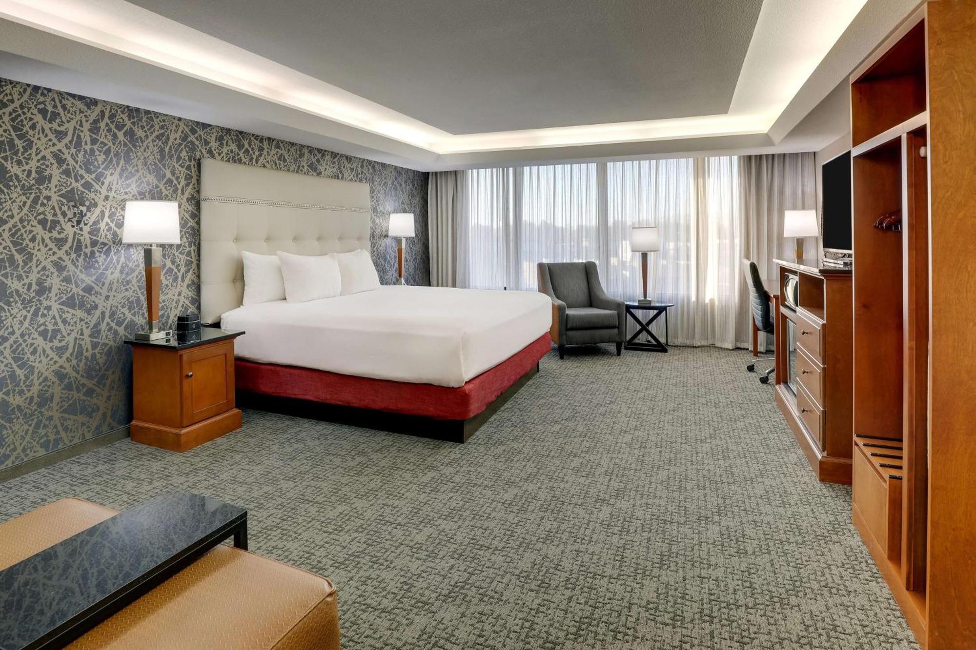 Drury Inn & Suites Springfield Bagian luar foto